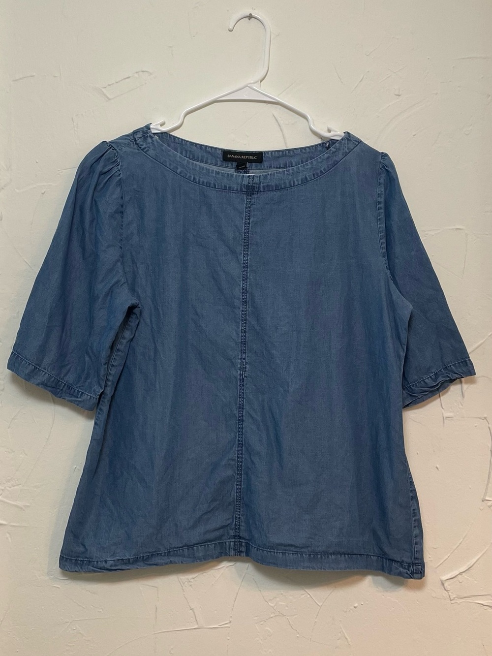 Banana Republic Indigo Denim-Look Short Sleeve Top w/ Seam Detail Prairie Size M